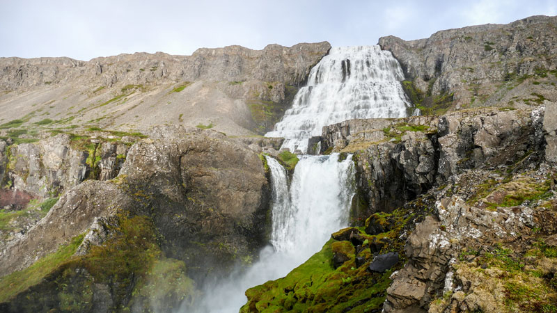 Circuit guidé en Islande, cascade Dynjandi dans les fjords de l'Ouest